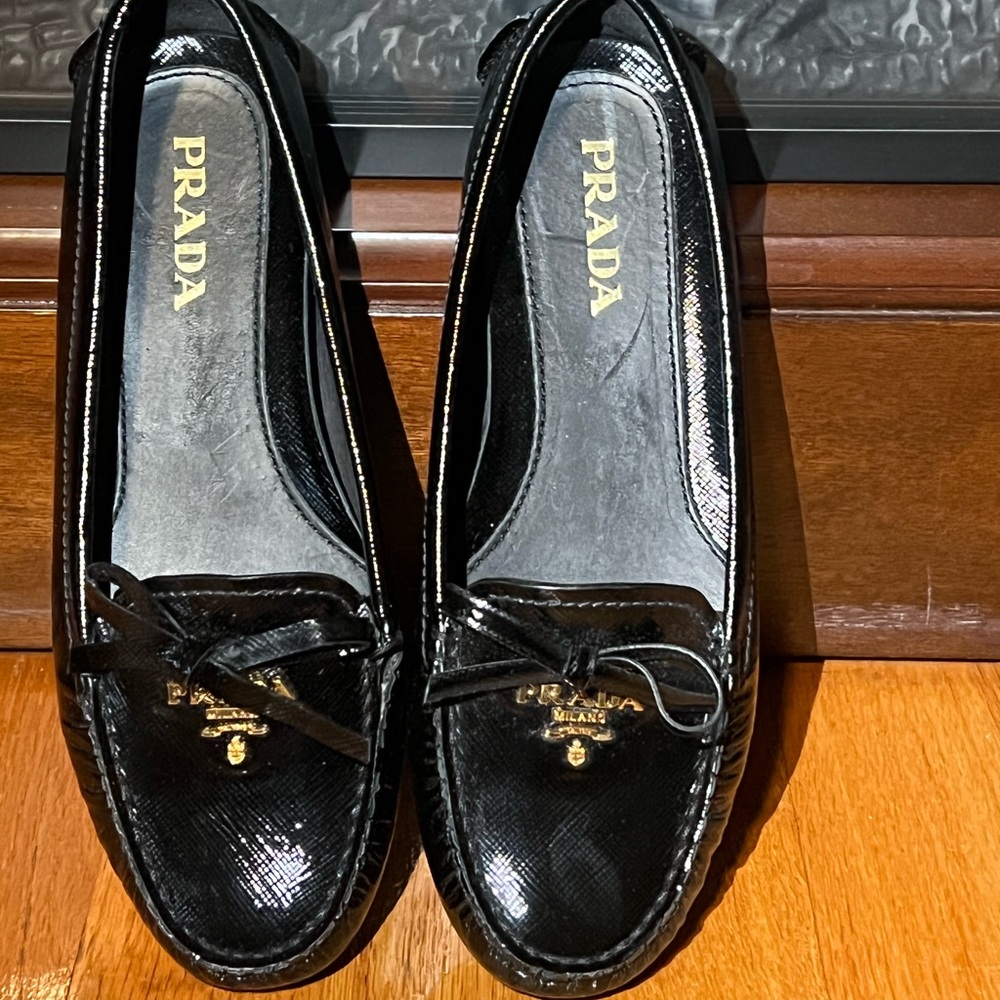 Brand new pair of Prada loafers!